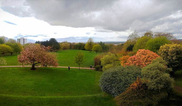 Woodthorpe Grange Park